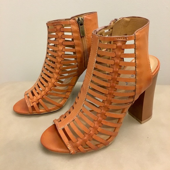 Bamboo strappy cut out chunky heels - Picture 3 of 6